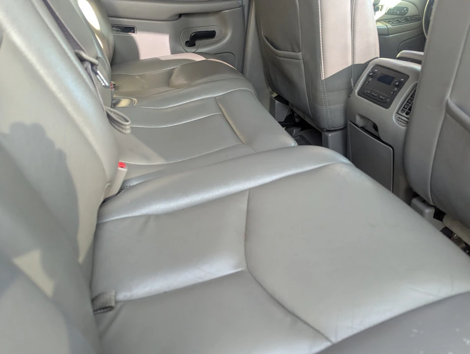 2005 Chevrolet Avalanche - Image 11 of 11