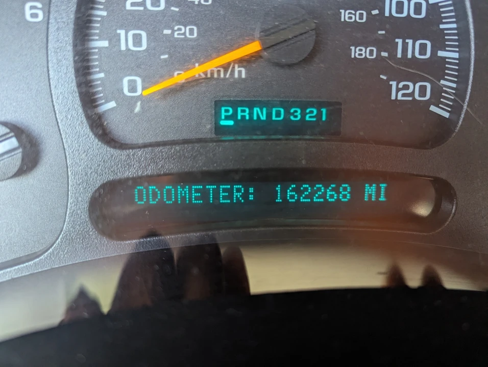 2005 Chevrolet Avalanche - Image 6 of 11
