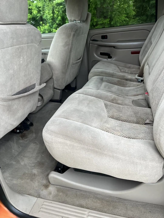 2005 Chevrolet Avalanche - Image 26 of 31