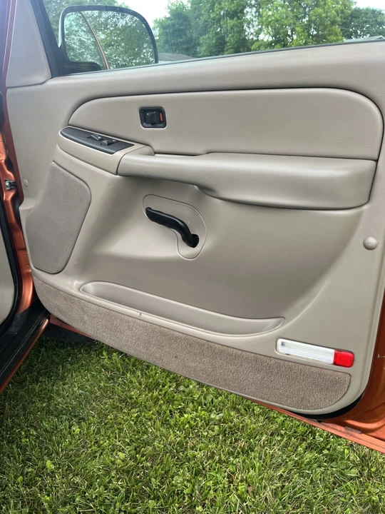 2005 Chevrolet Avalanche - Image 24 of 31