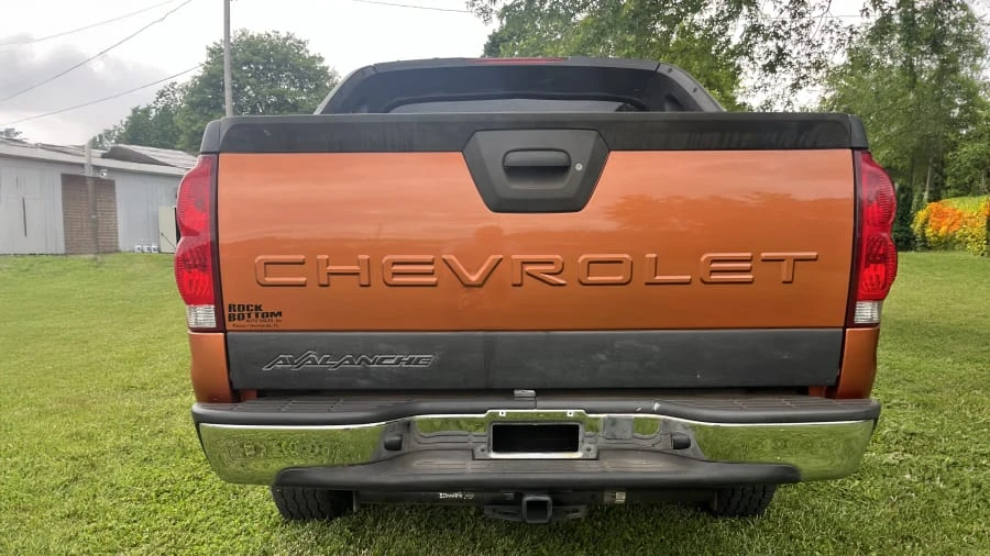 2005 Chevrolet Avalanche - Image 3 of 31
