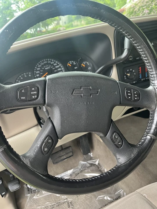 2005 Chevrolet Avalanche - Image 22 of 31