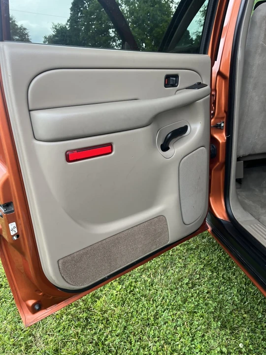 2005 Chevrolet Avalanche - Image 21 of 31