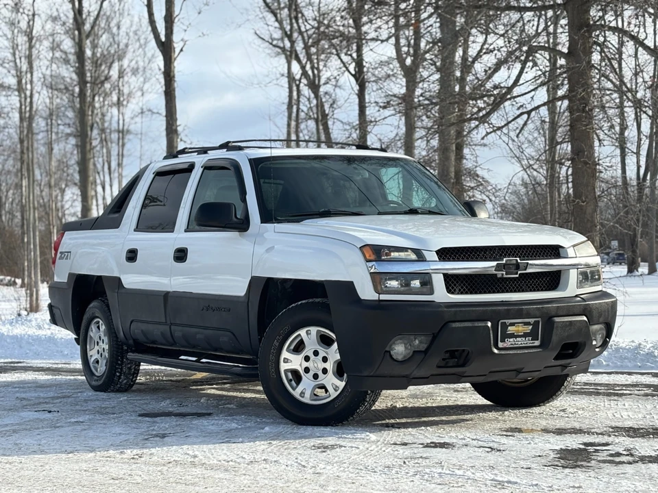 2005 Chevrolet Avalanche - Image 18 of 21