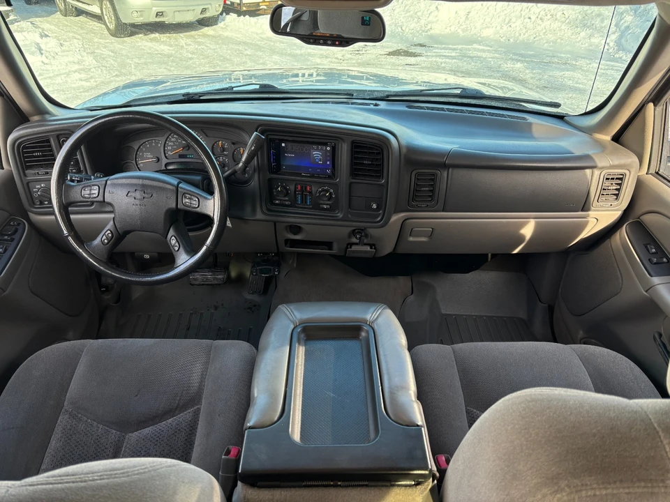 2005 Chevrolet Avalanche - Image 19 of 21