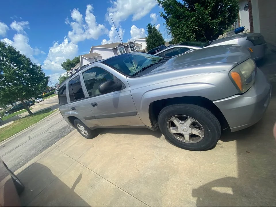 2005 Chevrolet Blazer - Image 3 of 13
