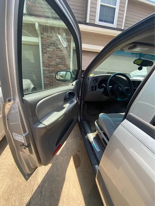 2005 Chevrolet Blazer - Image 5 of 13