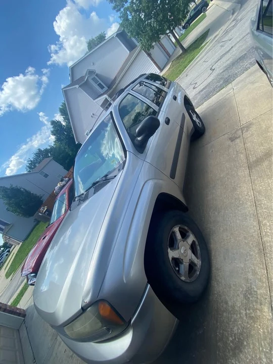2005 Chevrolet Blazer - Image 2 of 13