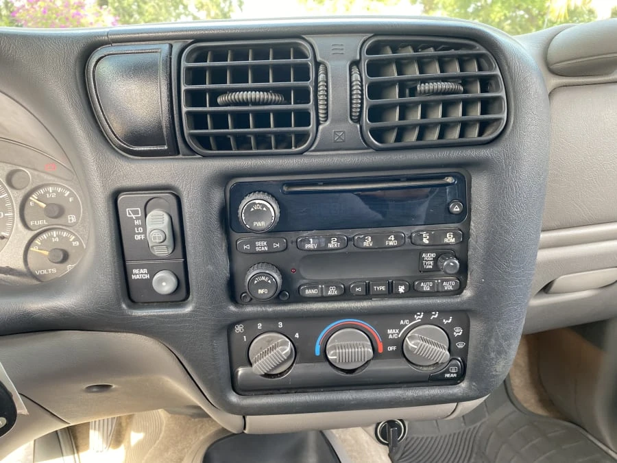 2005 Chevrolet S-10 Blazer 2nd Gen - Image 7 of 9