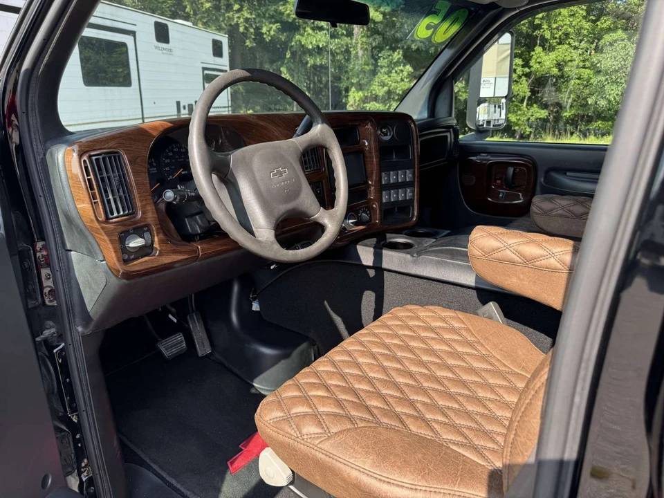 2005 Chevrolet Kodiak - Image 10 of 29