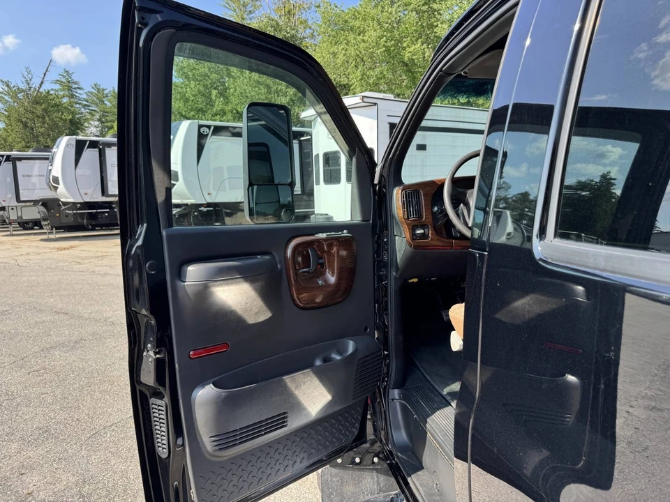 2005 Chevrolet Kodiak - Image 11 of 29