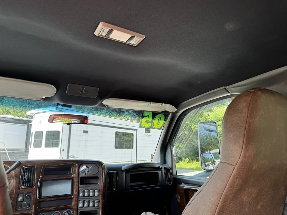 2005 Chevrolet Kodiak - Image 19 of 29