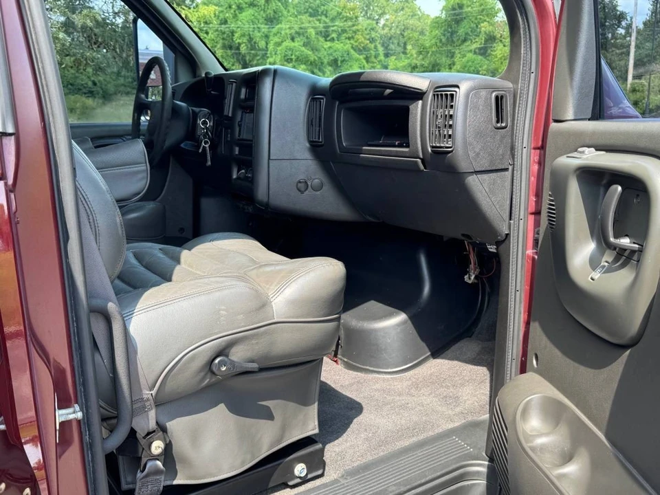 2005 Chevrolet Kodiak - Image 10 of 17