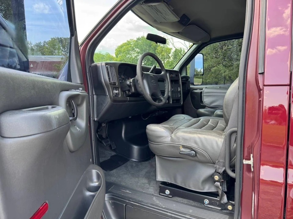 2005 Chevrolet Kodiak - Image 9 of 17