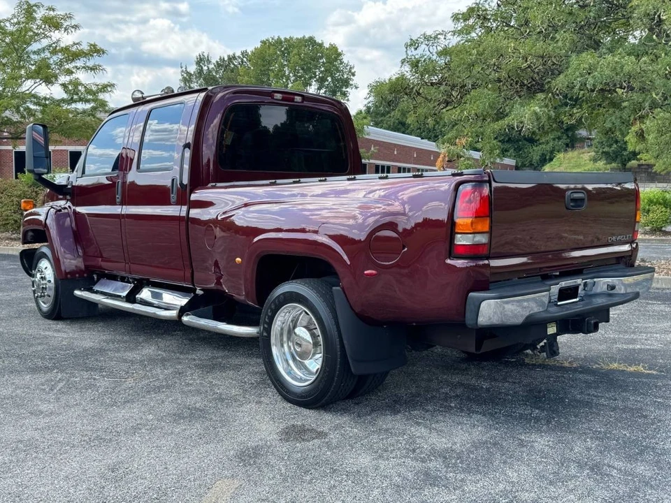 2005 Chevrolet Kodiak - Image 3 of 17