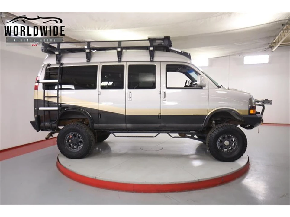 2005 Chevrolet C/K - Image 4 of 31