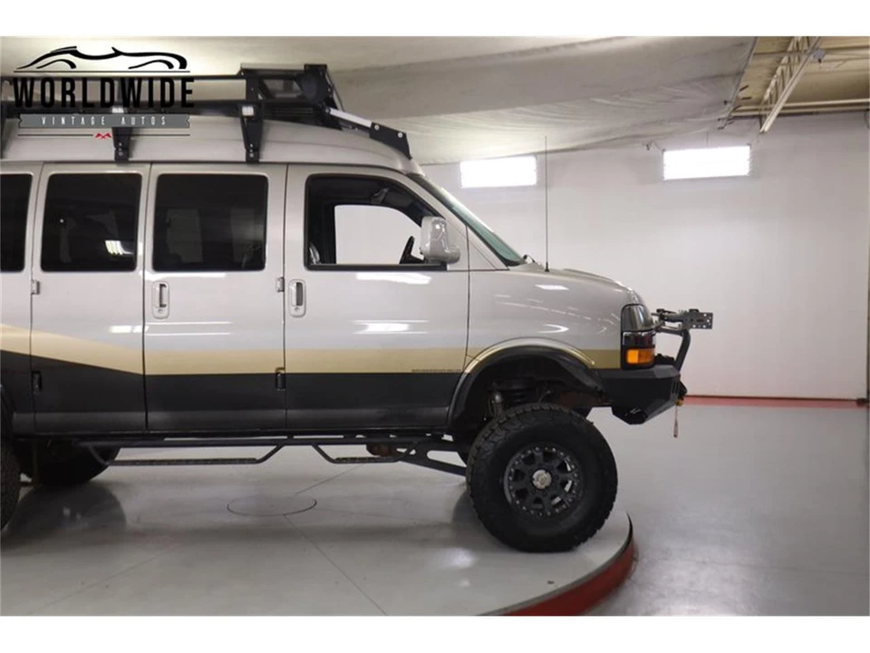 2005 Chevrolet C/K - Image 8 of 31