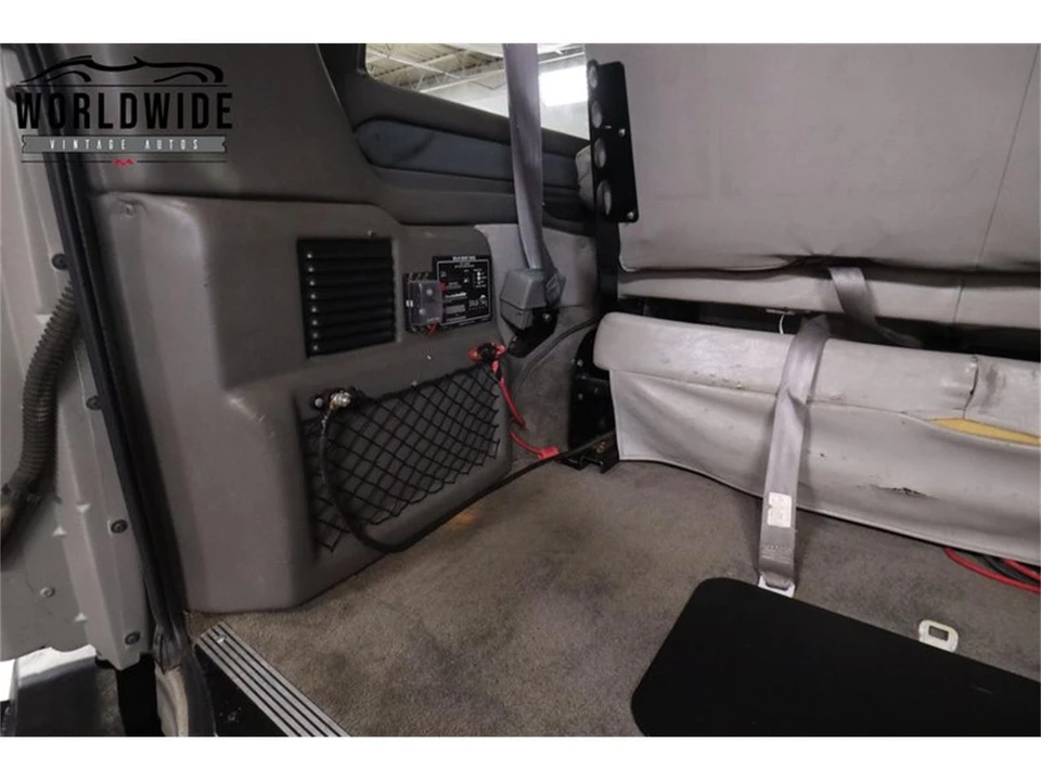 2005 Chevrolet C/K - Image 20 of 31