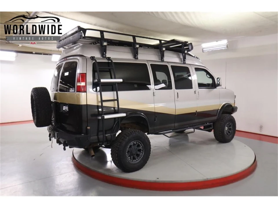 2005 Chevrolet C/K - Image 6 of 31