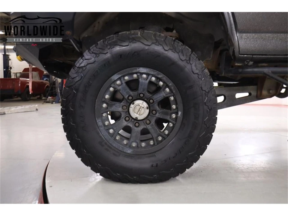 2005 Chevrolet C/K - Image 12 of 31