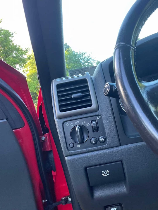 2005 Chevrolet Colorado 1st Gen - Image 15 of 20