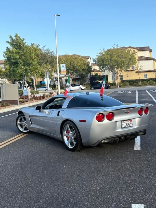 2005 Chevrolet Corvette C6 - Image 2 of 3