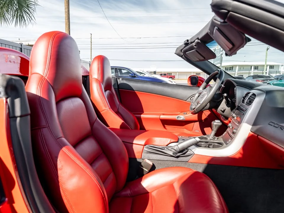 2005 Chevrolet Corvette C6 - Image 12 of 19