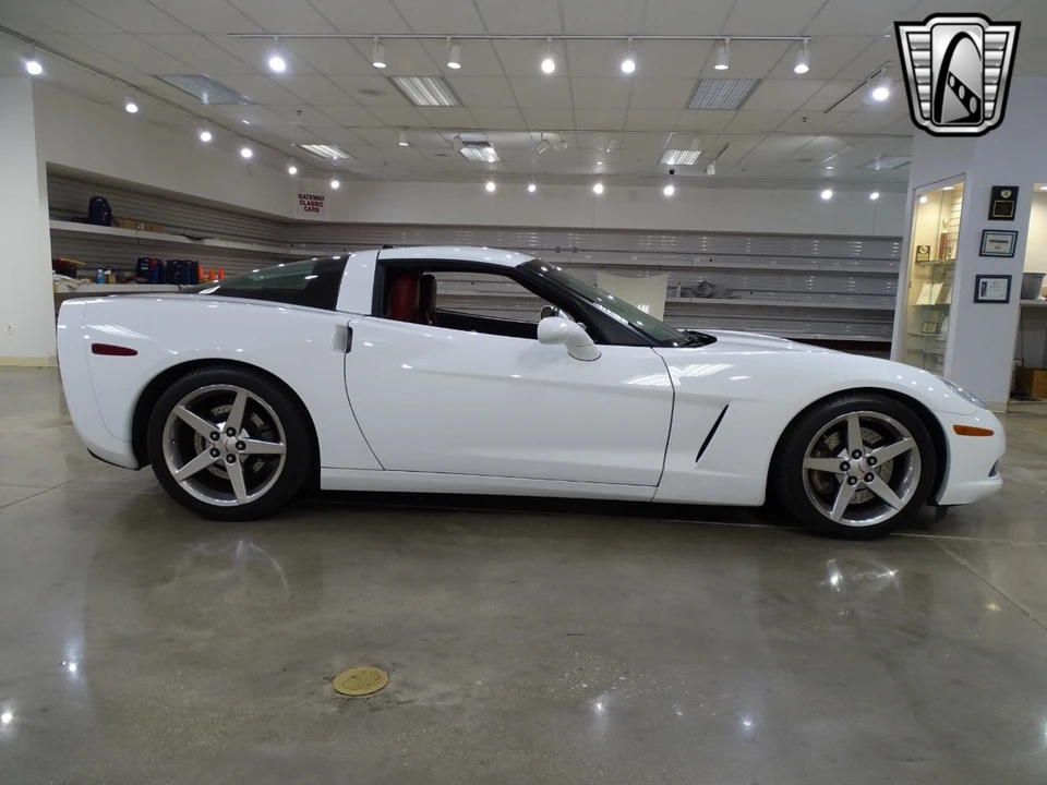 2005 Chevrolet Corvette C6 - Image 9 of 12