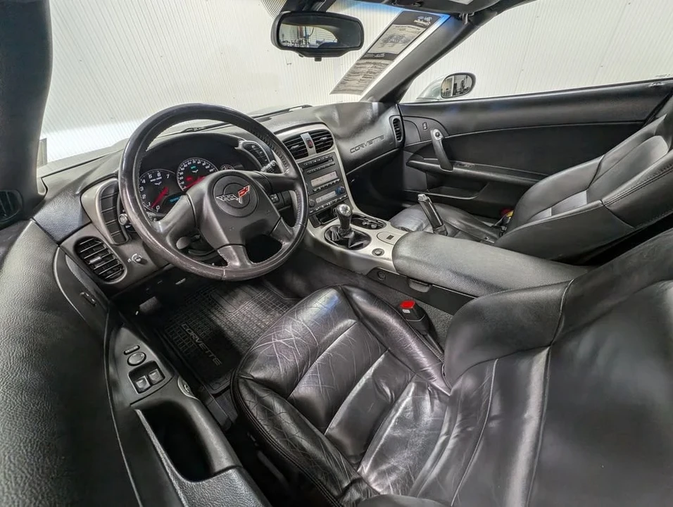 2005 Chevrolet Corvette C6 - Image 2 of 9