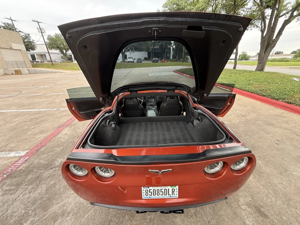 2005 Chevrolet Corvette C6 - Image 8 of 12