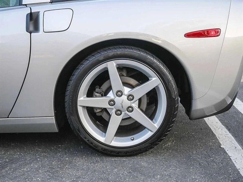 2005 Chevrolet Corvette C6 - Image 13 of 21