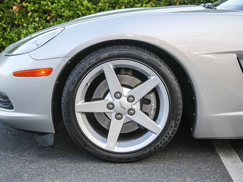 2005 Chevrolet Corvette C6 - Image 12 of 21