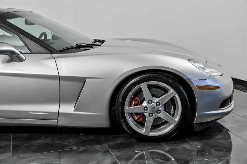 2005 Chevrolet Corvette C6 - Image 14 of 21
