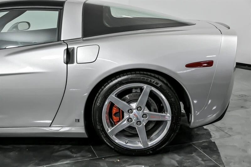 2005 Chevrolet Corvette C6 - Image 8 of 21