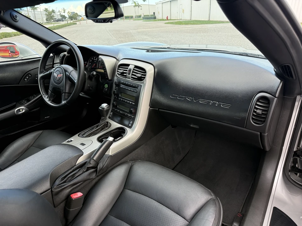 2005 Chevrolet Corvette C6 - Image 17 of 31