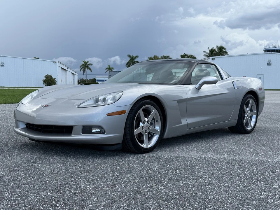 2005 Chevrolet Corvette C6 - Image 6 of 31