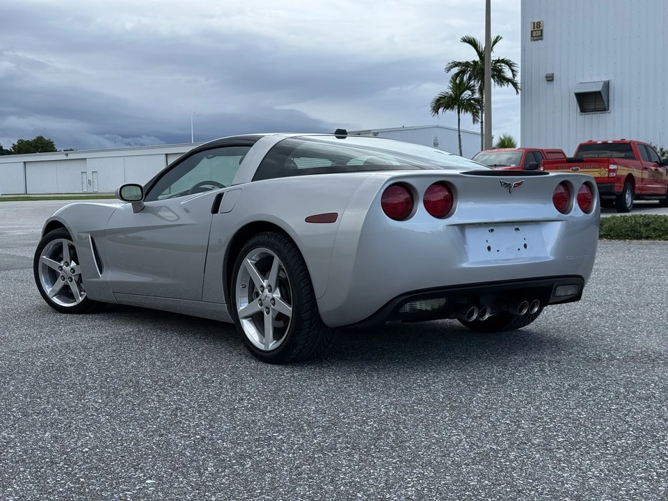 2005 Chevrolet Corvette C6 - Image 5 of 31