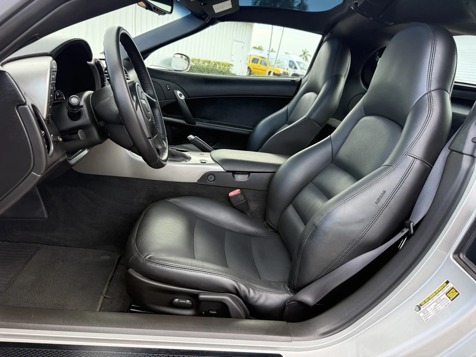 2005 Chevrolet Corvette C6 - Image 14 of 31