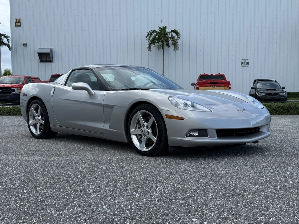 2005 Chevrolet Corvette C6 - Image 12 of 31