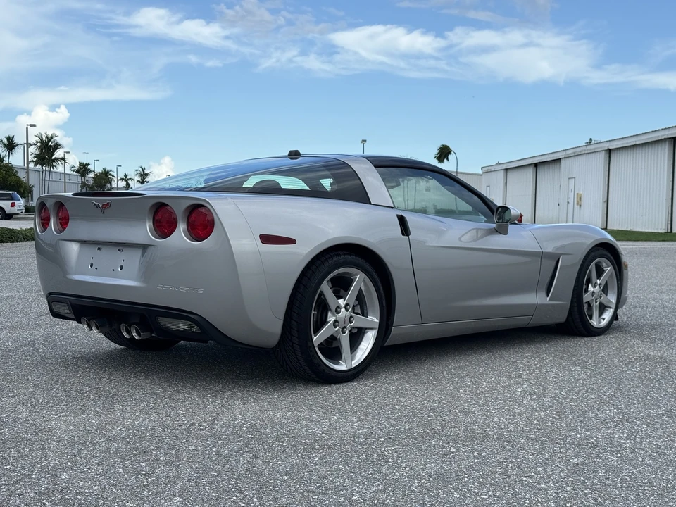 2005 Chevrolet Corvette C6 - Image 10 of 31