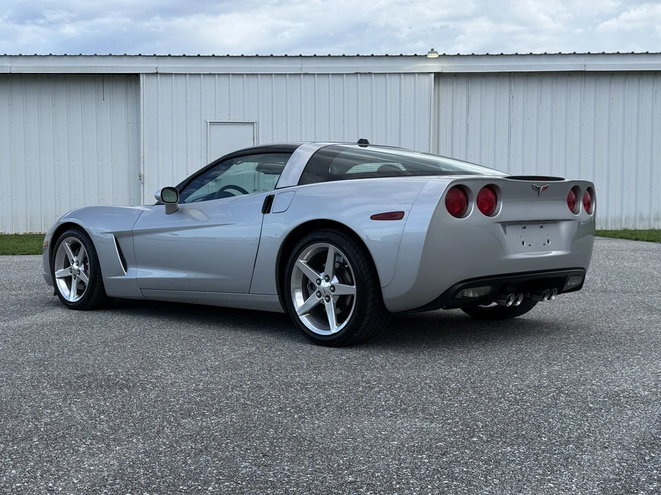 2005 Chevrolet Corvette C6 - Image 8 of 31
