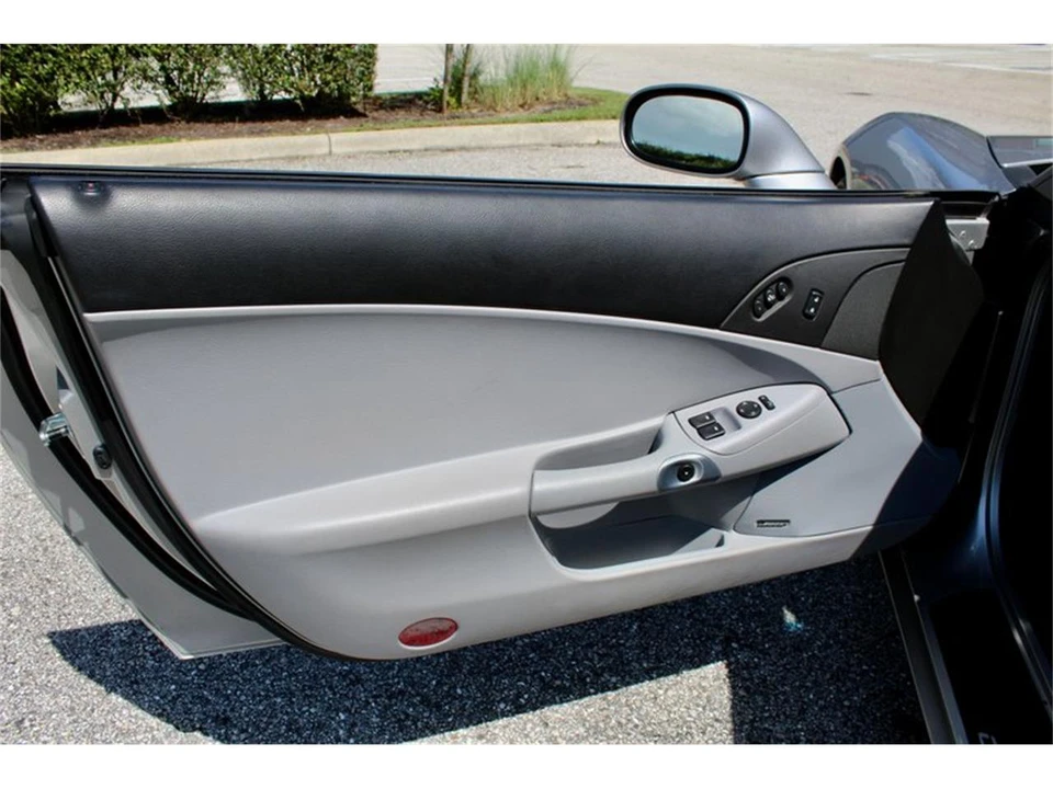 2005 Chevrolet Corvette C6 - Image 29 of 31