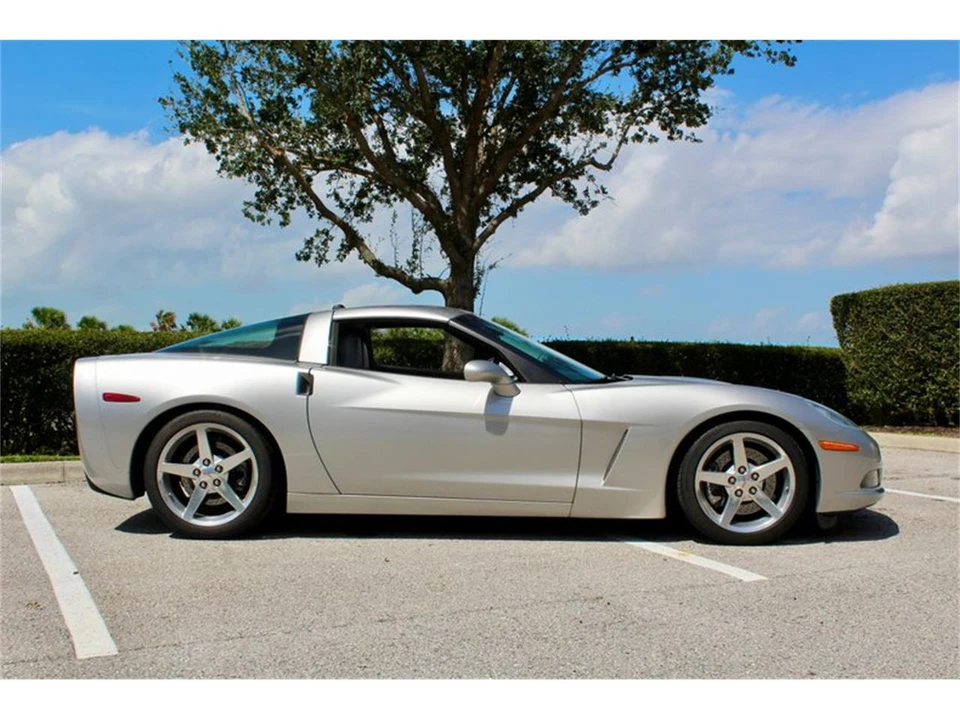 2005 Chevrolet Corvette C6 - Image 2 of 31