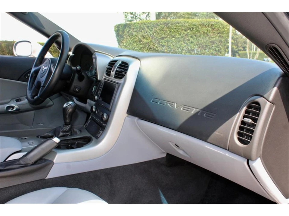 2005 Chevrolet Corvette C6 - Image 24 of 31