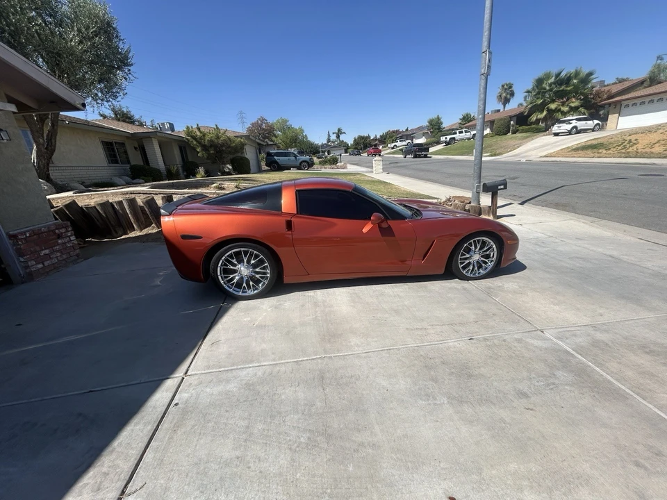 2005 Chevrolet Corvette C6 - Image 2 of 4