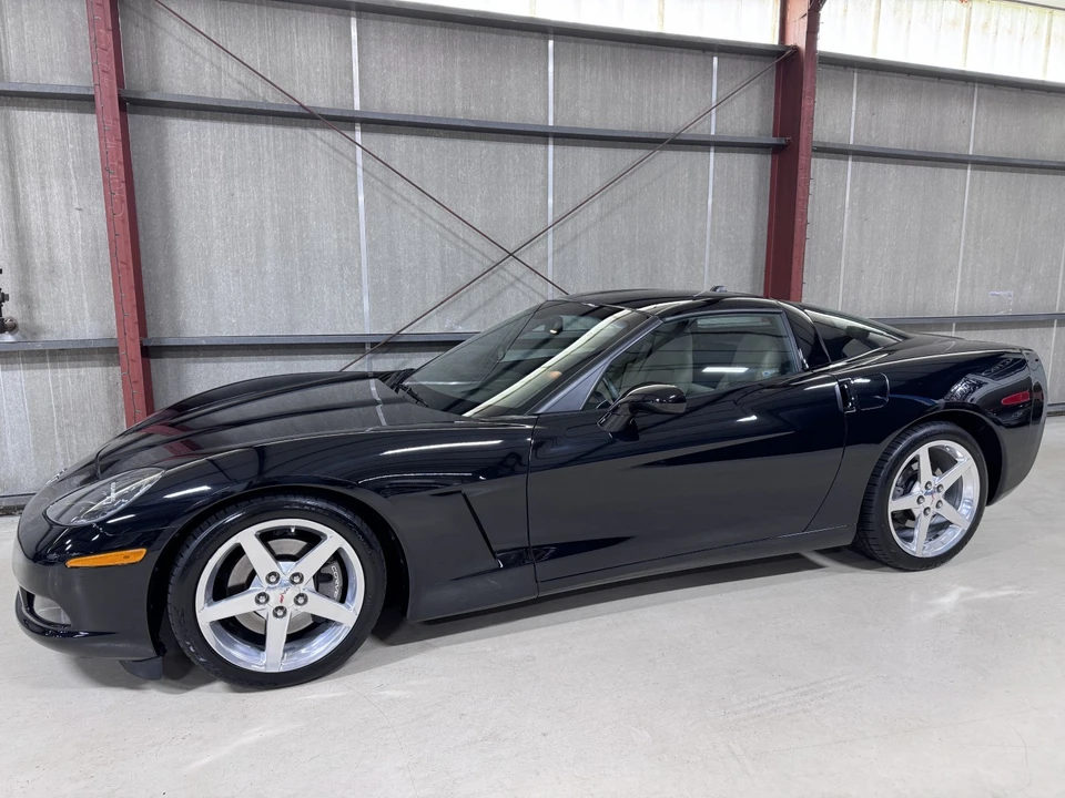 2005 Chevrolet Corvette C6 - Image 4 of 31