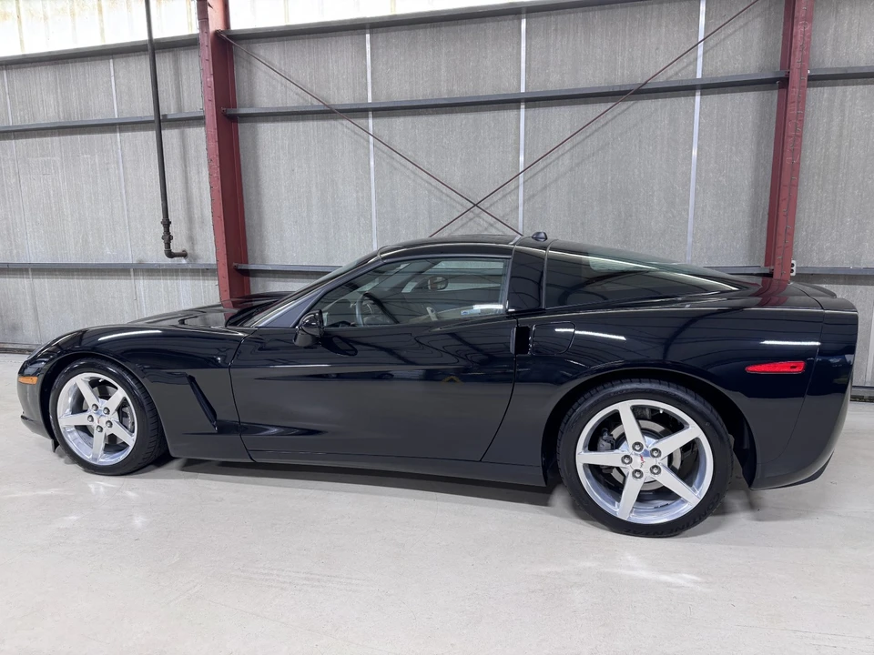 2005 Chevrolet Corvette C6 - Image 6 of 31