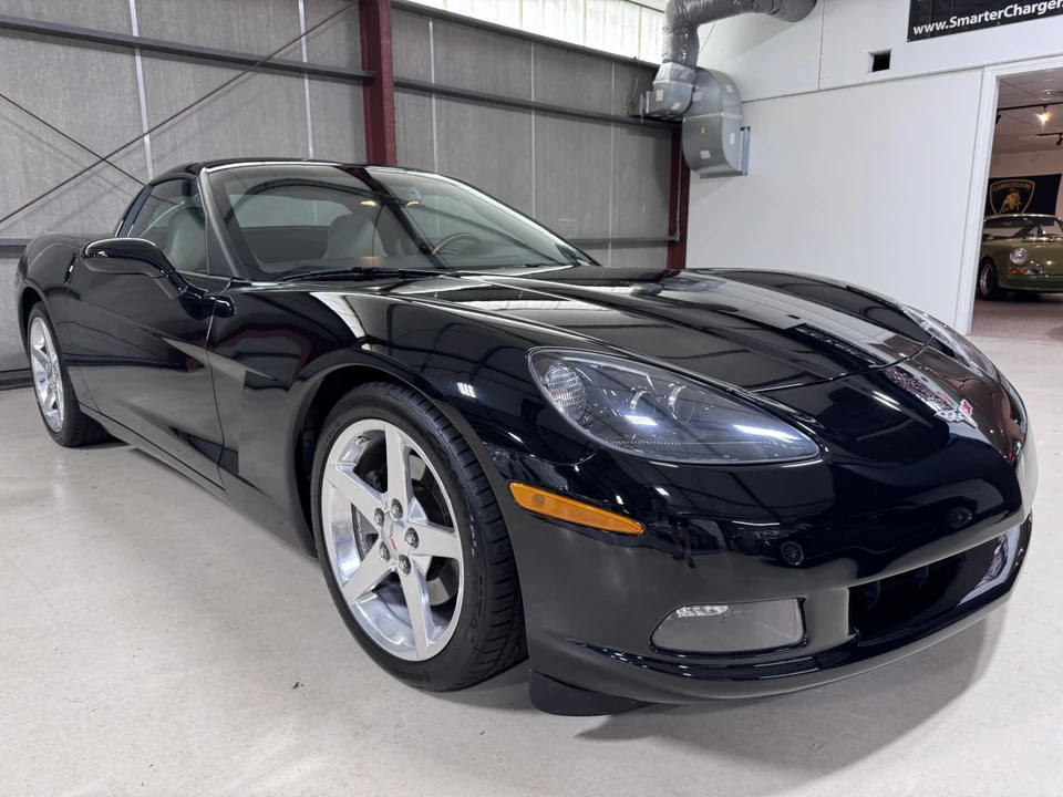 2005 Chevrolet Corvette C6 - Image 17 of 31