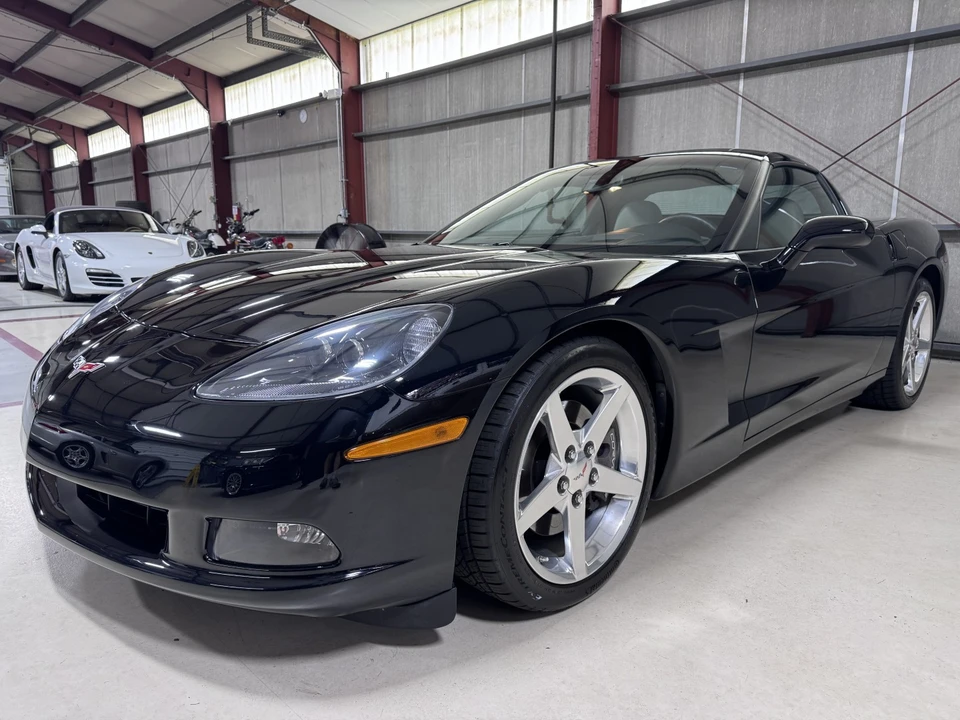 2005 Chevrolet Corvette C6 - Image 20 of 31
