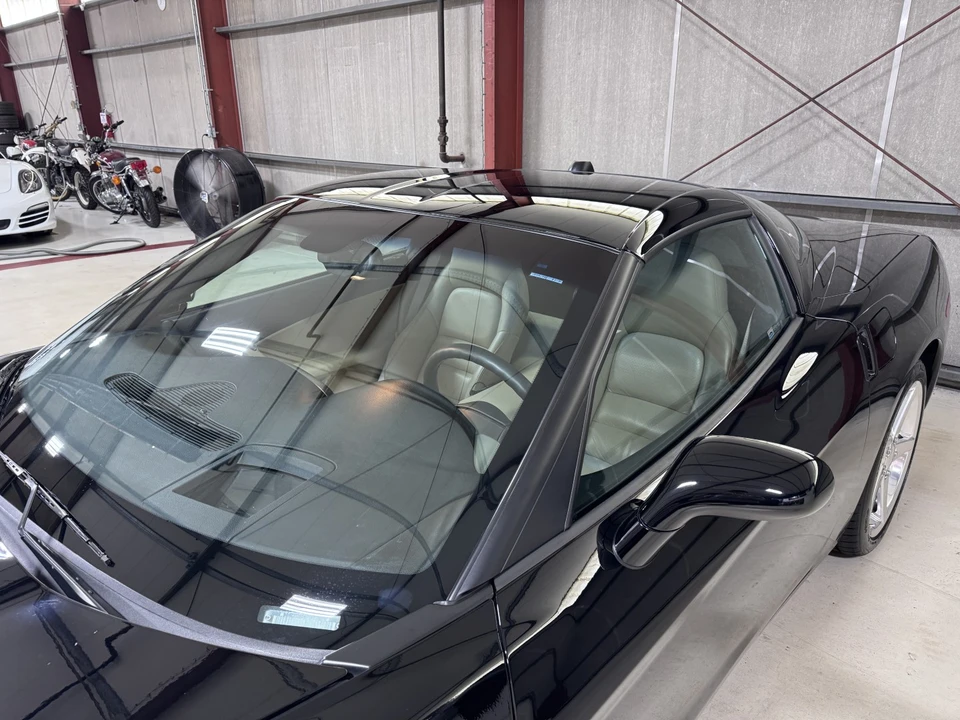 2005 Chevrolet Corvette C6 - Image 24 of 31